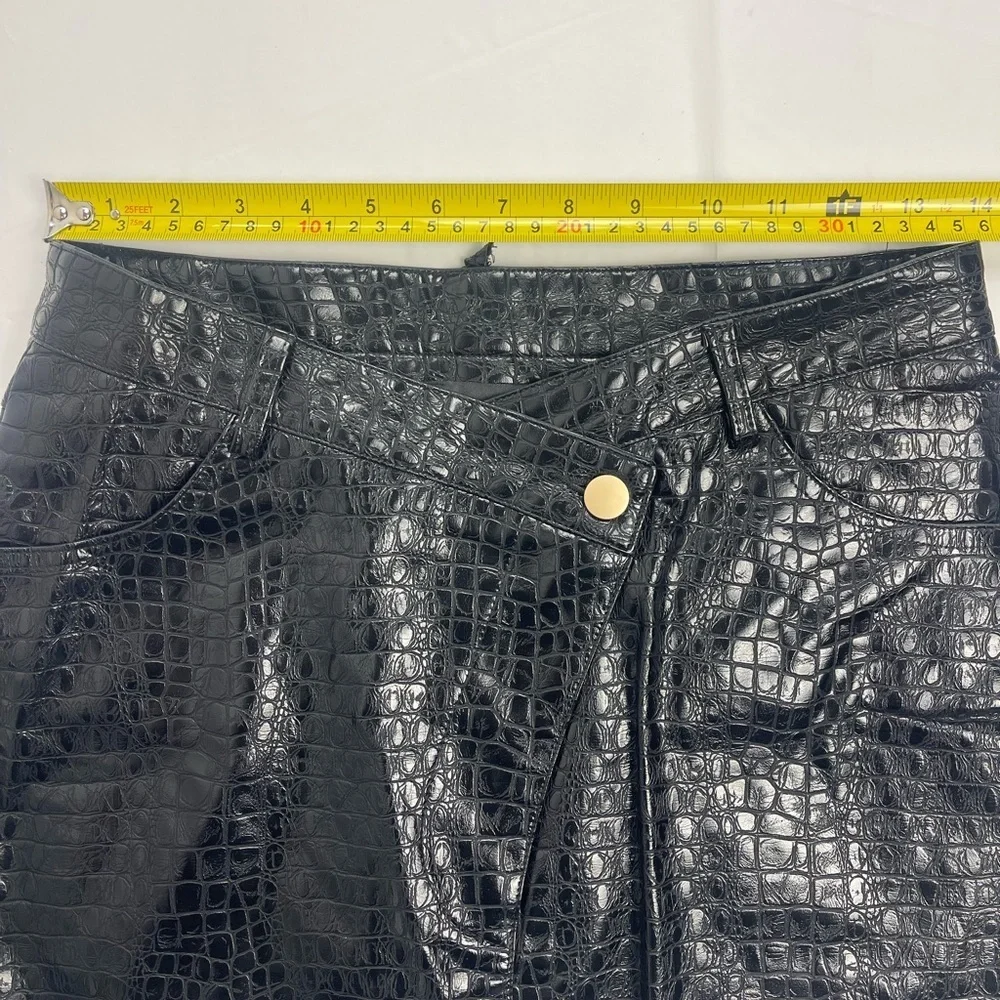 Jagger & Stone Croc Faux Leather Mini Skirt Y2K Clubwear Size 6 - Picture 8 of 9